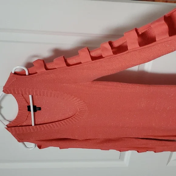 Beautiful sweater dress - Picture 2 of 2